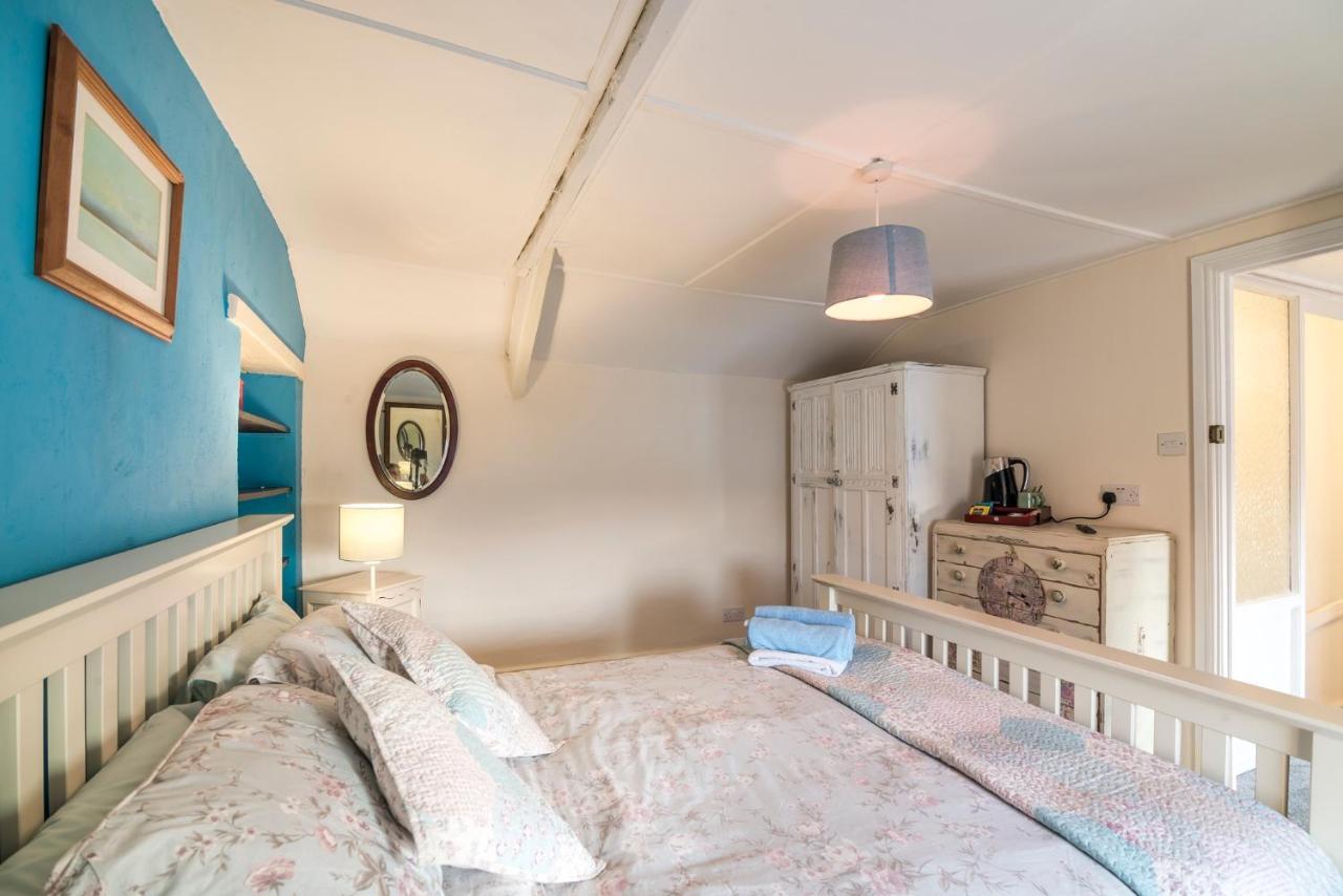 Manorbier Castle Inn Bay Room Exterior foto